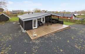 3 Bedroom Nice Home In Roslev